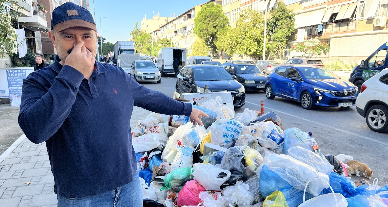 Karşıyaka’da çöp dağları insan boyuna ulaştı, vatandaş isyan etti