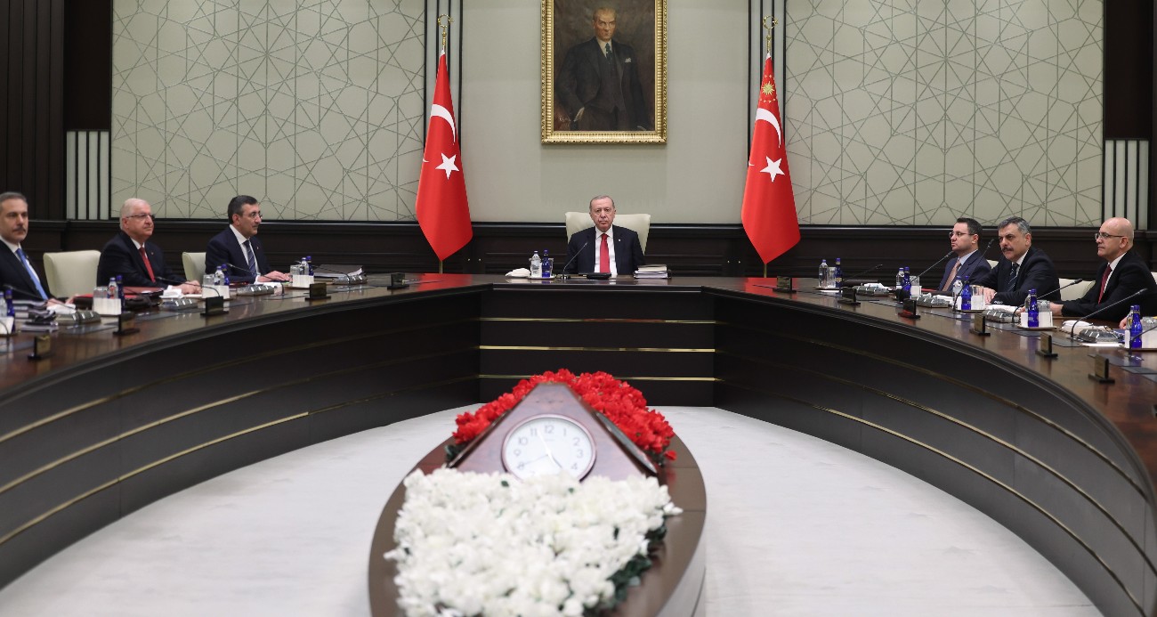 MGK Bildirgesi: “Ülkemizin ve milletimizin yanı sıra bölgenin güvenliği için sarf edilen gayretlerin kararlılıkla sürdürüleceği ifade edilmiştir”