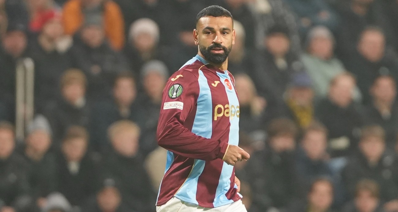 Salah tahtı ele geçirdi