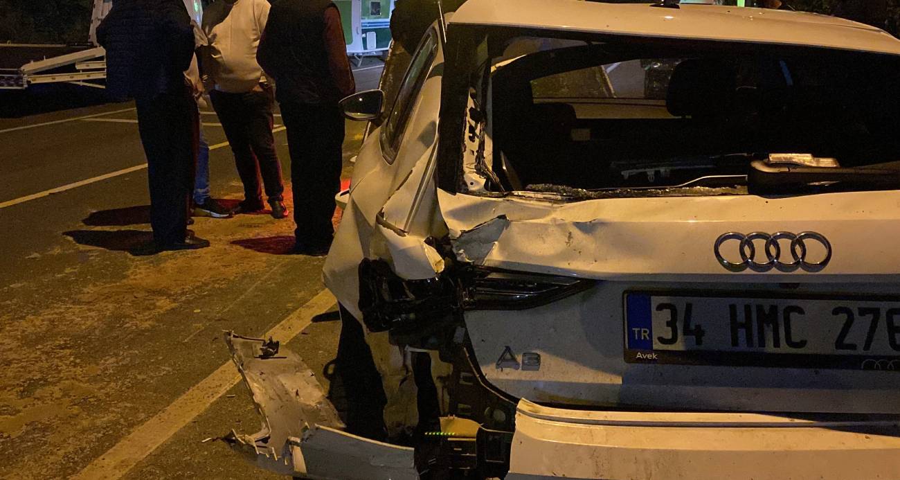 Sarıyer’de karşı yönden gelen aracın sıkıştırdığı otomobil, park halindeki 6 araca çarptı