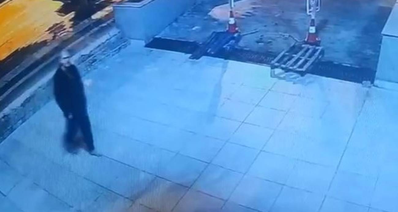 Son kez otomobili park edip ayakkabısız halde yürürken görüntülendi, 4 gündür haber alınamıyor